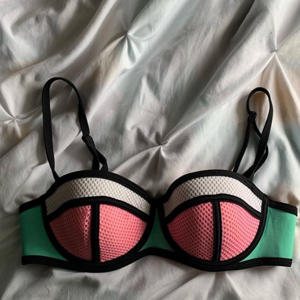 Authentic TRIANGL top